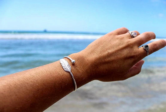 S925 Feather Swirl Bangle