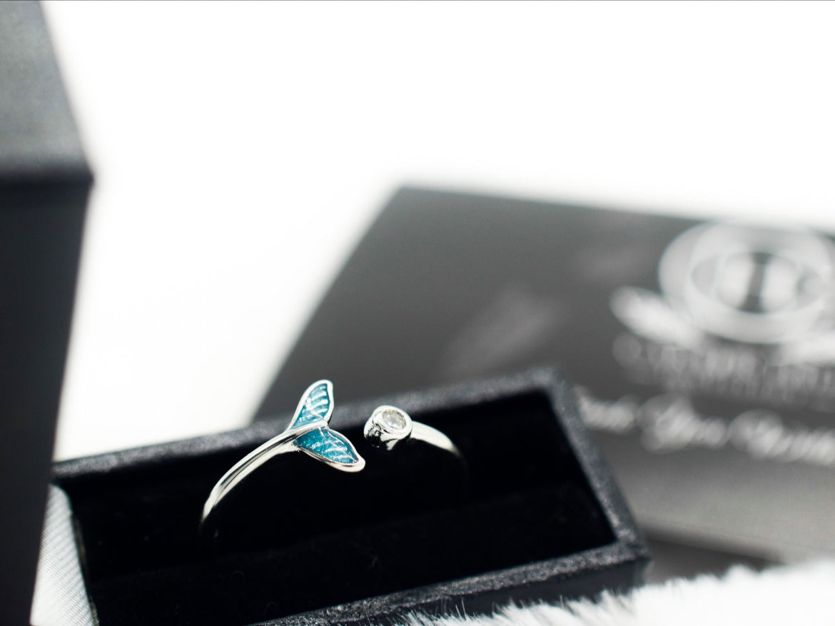 Dolphin Tale Ring
