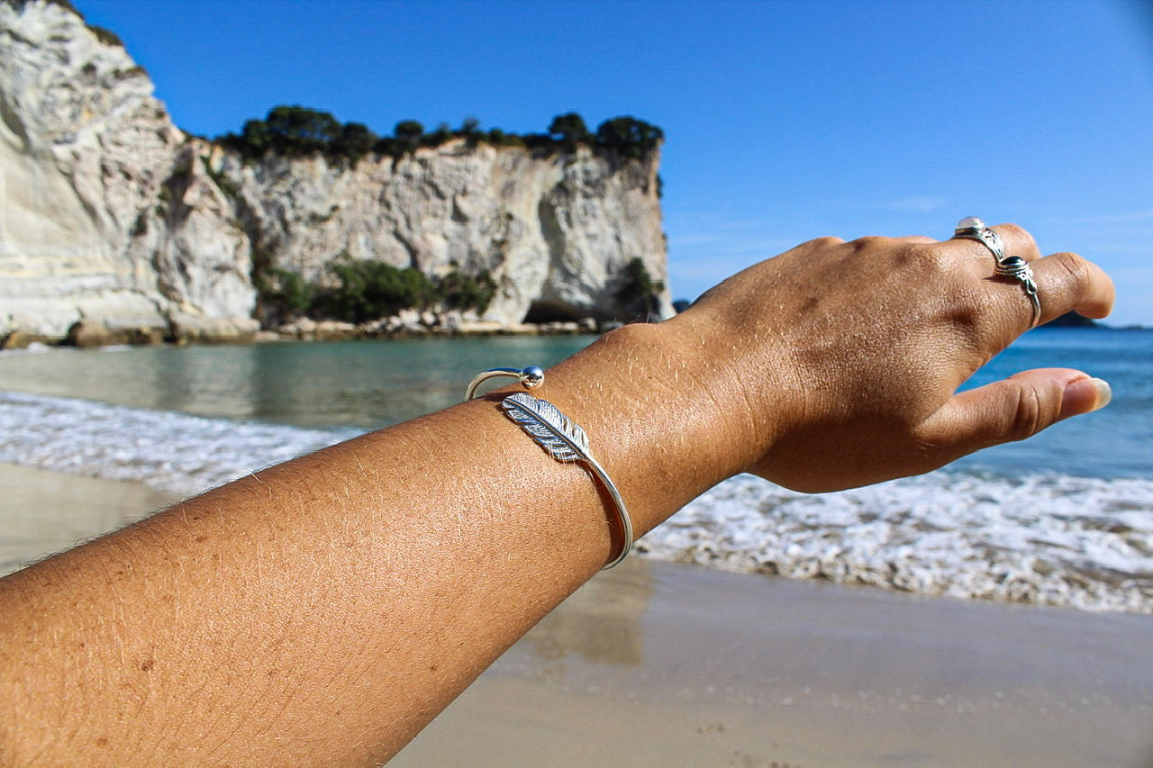 S925 Feather Swirl Bangle