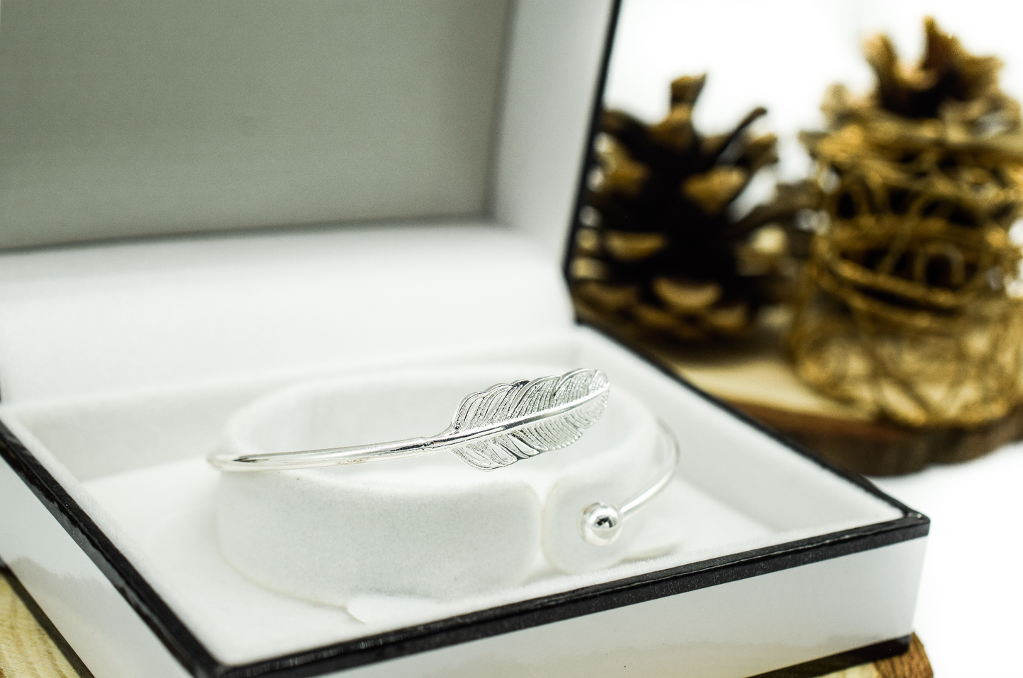 S925 Feather Swirl Bangle