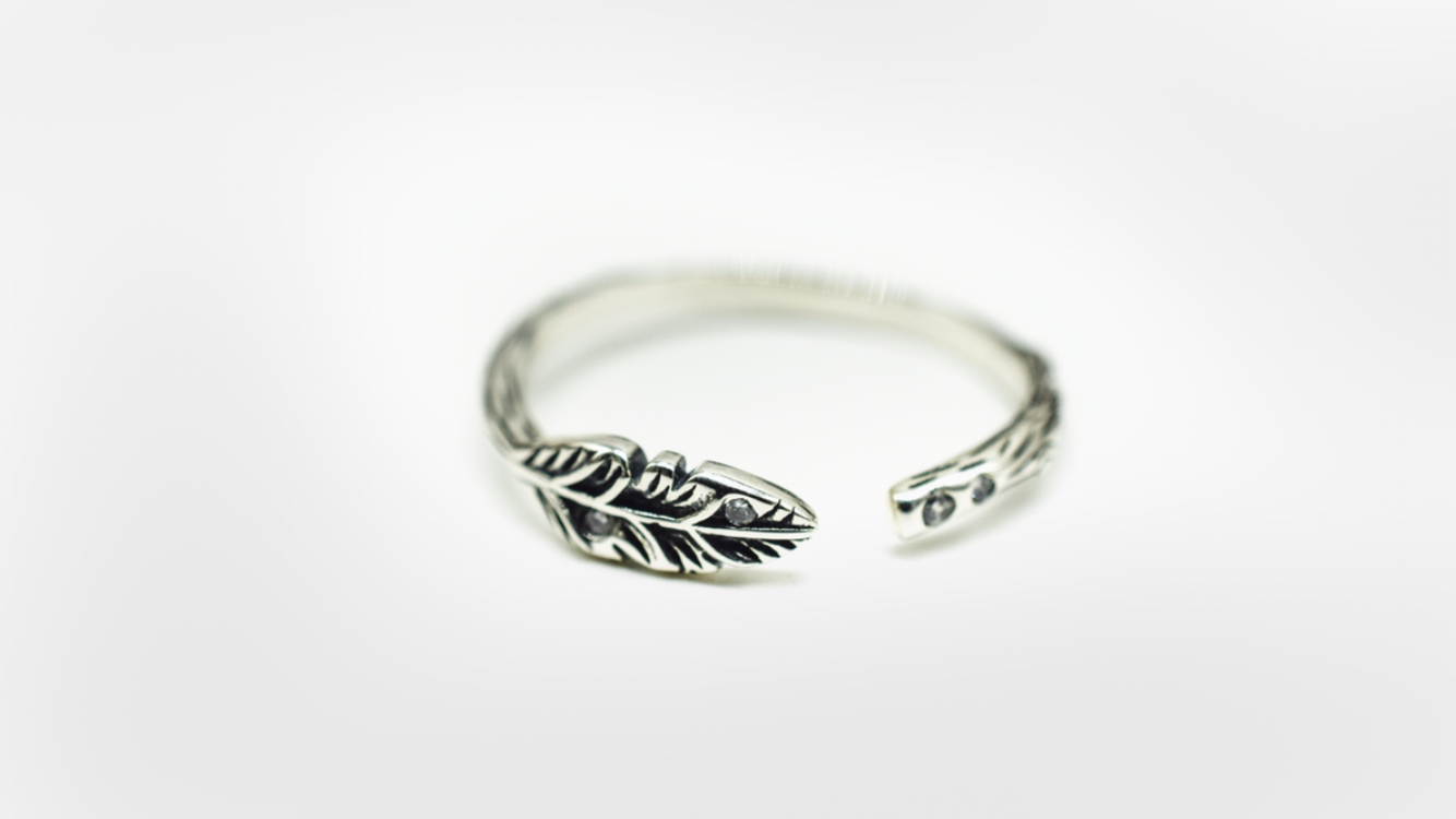 Luxury 925 Sterling Silver Feather Ring